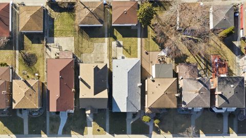 Tiny photo for 10424 S Forest Avenue, Chicago, IL 60628 (MLS # 12595163)