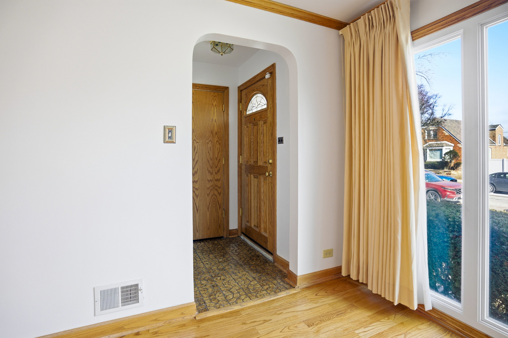 10424 S Forest Avenue