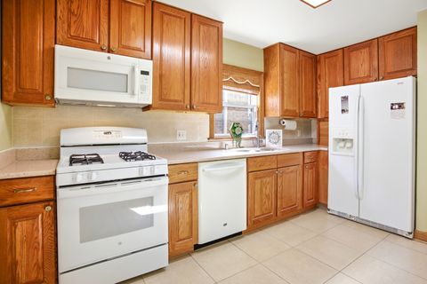 Tiny photo for 10424 S Forest Avenue, Chicago, IL 60628 (MLS # 12595163)