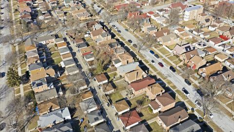 Tiny photo for 10424 S Forest Avenue, Chicago, IL 60628 (MLS # 12595163)