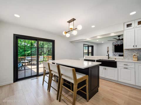 Tiny photo for 809 Brook Court, Glen Ellyn, IL 60137 (MLS # 12711514)