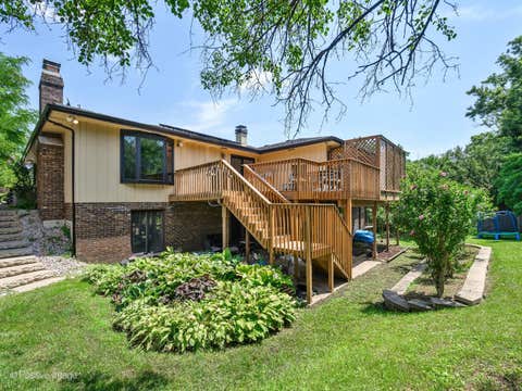 Tiny photo for 809 Brook Court, Glen Ellyn, IL 60137 (MLS # 12711514)