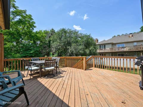 Tiny photo for 809 Brook Court, Glen Ellyn, IL 60137 (MLS # 12711514)