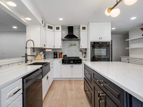 Tiny photo for 809 Brook Court, Glen Ellyn, IL 60137 (MLS # 12711514)