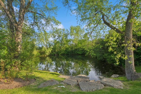 Tiny photo for 28 Aberdeen Court, Bannockburn, IL 60015 (MLS # 12659675)