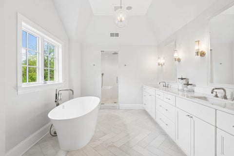 Tiny photo for 28 Aberdeen Court, Bannockburn, IL 60015 (MLS # 12659675)