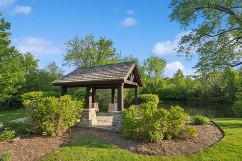 Tiny photo for 28 Aberdeen Court, Bannockburn, IL 60015 (MLS # 12659675)