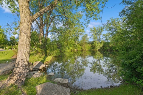 Tiny photo for 28 Aberdeen Court, Bannockburn, IL 60015 (MLS # 12659675)
