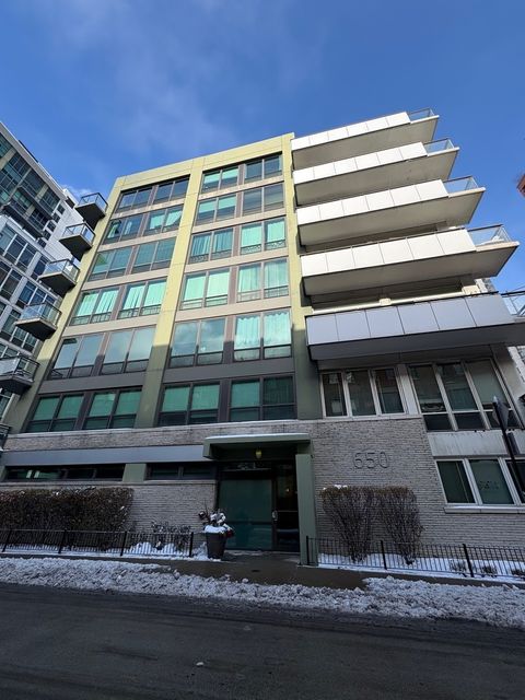 650 W Wayman Street 406C Chicago IL 60661