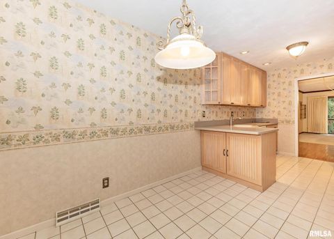 Tiny photo for 3407 41ST Street, Moline, IL 61265 (MLS # QC4268274)