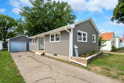 Photo of 356 16th Street, Silvis, IL 61282 (MLS # 12751415)