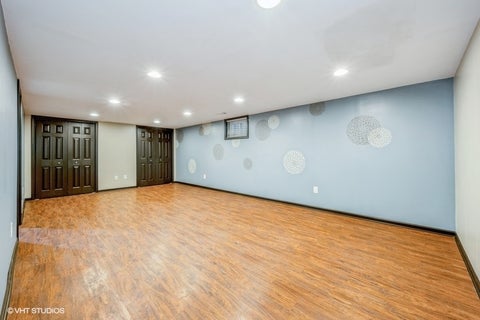 Tiny photo for 881 Manchester Course, Geneva, IL 60134 (MLS # 12637607)