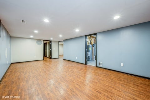 Tiny photo for 881 Manchester Course, Geneva, IL 60134 (MLS # 12637607)