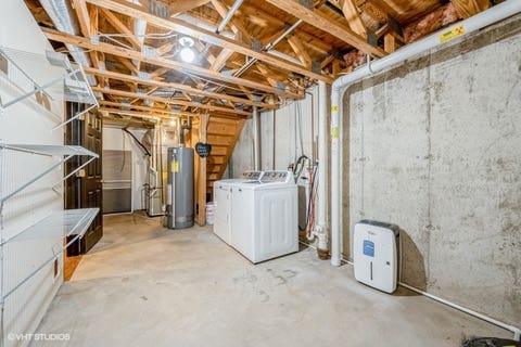 Tiny photo for 881 Manchester Course, Geneva, IL 60134 (MLS # 12637607)