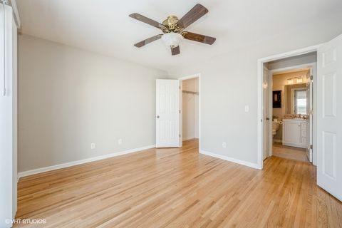 Tiny photo for 881 Manchester Course, Geneva, IL 60134 (MLS # 12637607)