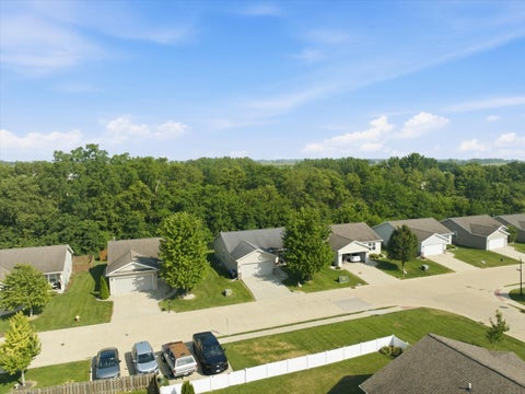 Tiny photo for 24 Winding Way, Bloomington, IL 61705 (MLS # 12703574)