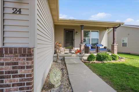 Tiny photo for 24 Winding Way, Bloomington, IL 61705 (MLS # 12703574)