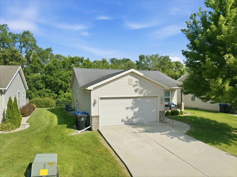 Tiny photo for 24 Winding Way, Bloomington, IL 61705 (MLS # 12703574)