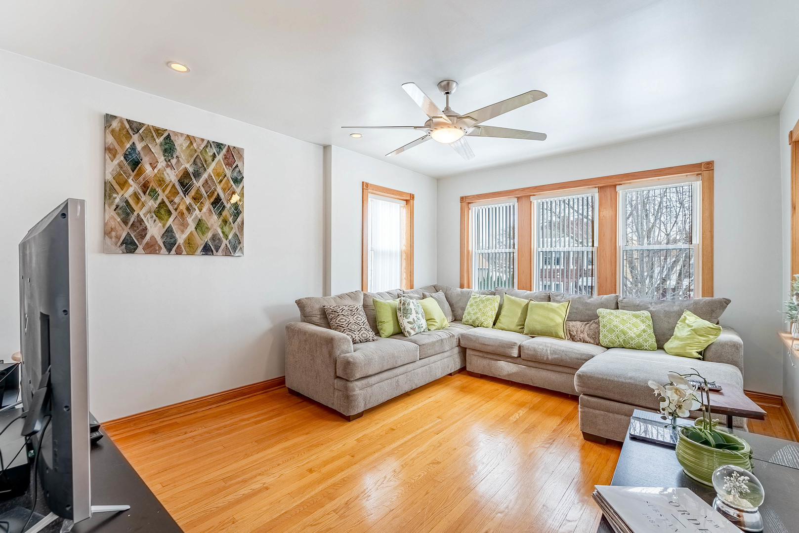 4706 N Kilpatrick Avenue