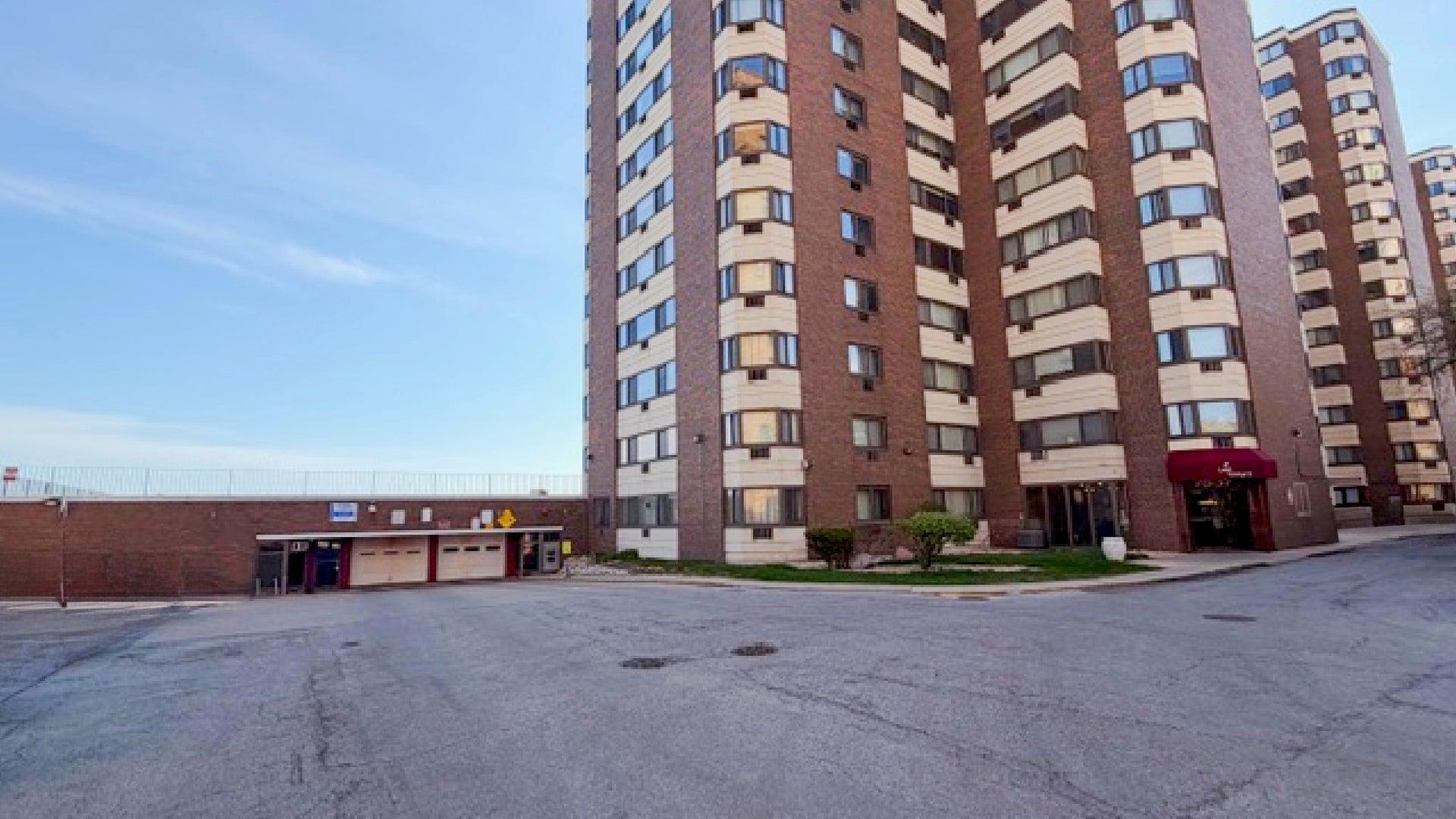 7337 S South Shore Drive 812