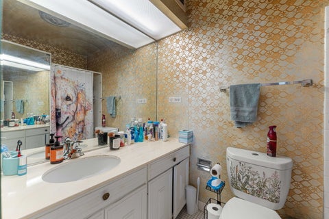 Tiny photo for 6833 N Kedzie Avenue #A1511, Chicago, IL 60645 (MLS # 12640740)