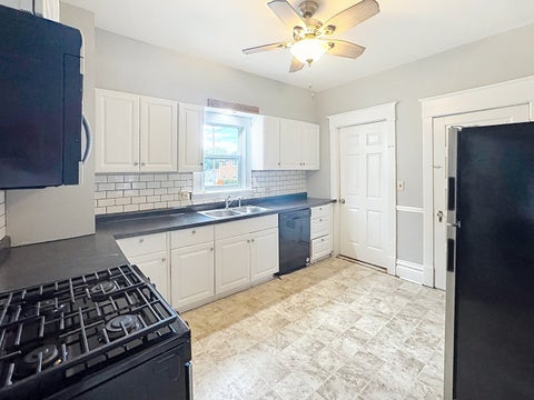 Tiny photo for 252 W 29th Street, Davenport, IA 52803 (MLS # 12768735)