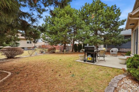 Tiny photo for 10752 Lockwood Avenue, Oak Lawn, IL 60453 (MLS # 12584172)