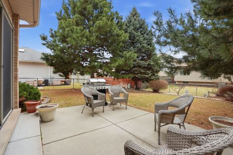 Tiny photo for 10752 Lockwood Avenue, Oak Lawn, IL 60453 (MLS # 12584172)