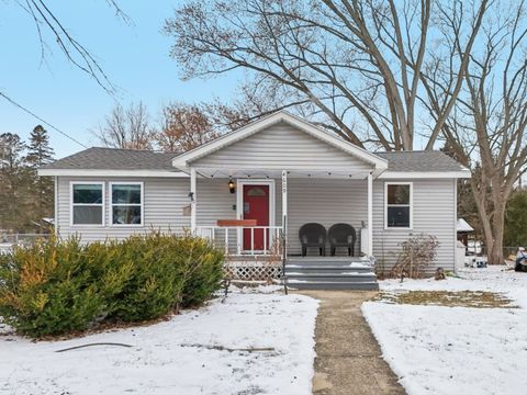 Photo of 4609 W Shore Drive, Wonder Lake, IL 60097 (MLS # 12537775)