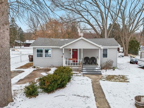 Tiny photo for 4609 W Shore Drive, Wonder Lake, IL 60097 (MLS # 12537775)