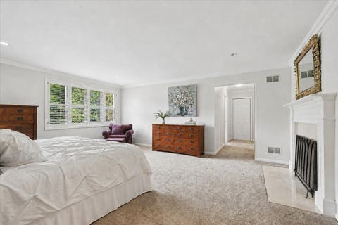Tiny photo for 1070 Sir William Lane, Lake Forest, IL 60045 (MLS # 12729952)