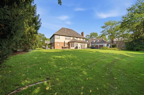 Tiny photo for 1070 Sir William Lane, Lake Forest, IL 60045 (MLS # 12729952)