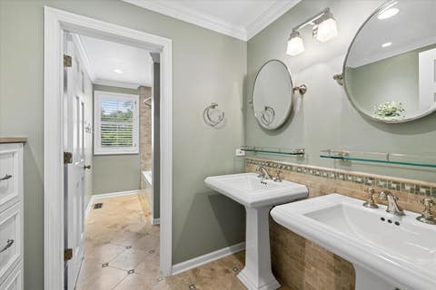 Tiny photo for 1070 Sir William Lane, Lake Forest, IL 60045 (MLS # 12729952)
