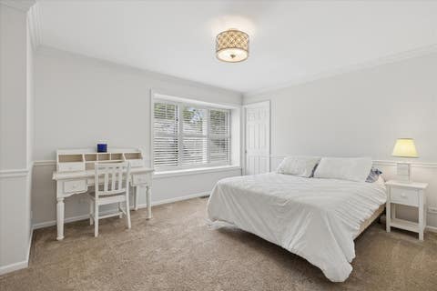 Tiny photo for 1070 Sir William Lane, Lake Forest, IL 60045 (MLS # 12729952)