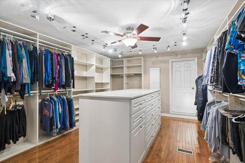 Tiny photo for 1070 Sir William Lane, Lake Forest, IL 60045 (MLS # 12729952)