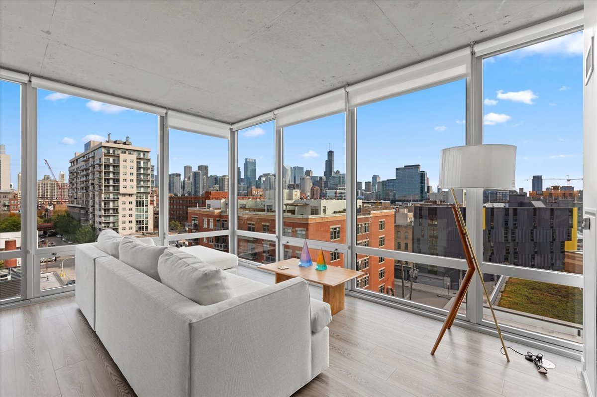 728 N Morgan Street 709