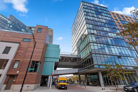 728 N Morgan Street 709 Chicago IL 60642