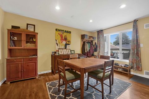 Tiny photo for 6043 N Keeler Avenue, Chicago, IL 60646 (MLS # 12675445)