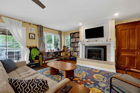 Tiny photo for 6043 N Keeler Avenue, Chicago, IL 60646 (MLS # 12675445)