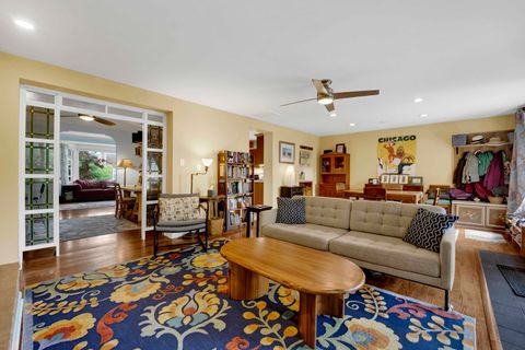 Tiny photo for 6043 N Keeler Avenue, Chicago, IL 60646 (MLS # 12675445)