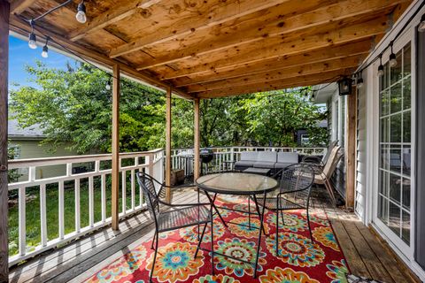 Tiny photo for 6043 N Keeler Avenue, Chicago, IL 60646 (MLS # 12675445)