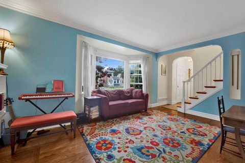 Tiny photo for 6043 N Keeler Avenue, Chicago, IL 60646 (MLS # 12675445)