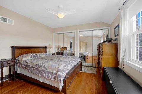 Tiny photo for 6043 N Keeler Avenue, Chicago, IL 60646 (MLS # 12675445)