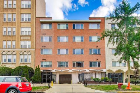 Photo of 5953 N Kenmore Avenue #404, Chicago, IL 60660 (MLS # 12499105) Photo of 5953 N Kenmore Avenue #404, Chicago, IL 60660 (MLS # 12499105)