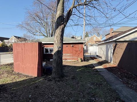 Tiny photo for 5658 S Meade Avenue, Chicago, IL 60638 (MLS # 12598230)