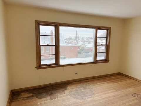 Tiny photo for 5658 S Meade Avenue, Chicago, IL 60638 (MLS # 12598230)