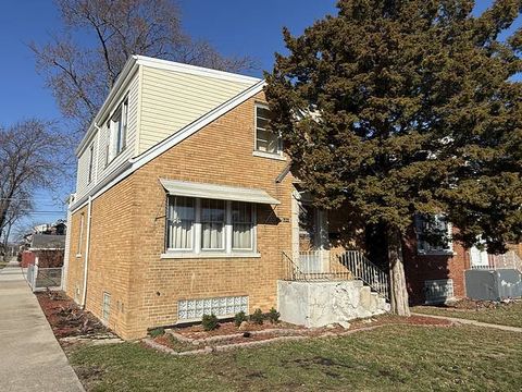 Photo of 5658 S Meade Avenue, Chicago, IL 60638 (MLS # 12598230)