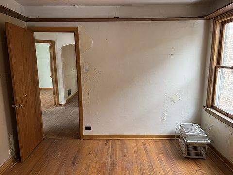 Tiny photo for 5658 S Meade Avenue, Chicago, IL 60638 (MLS # 12598230)