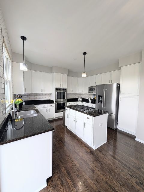 Tiny photo for 5520 Bear Claw Court, Hoffman Estates, IL 60192 (MLS # 12475028)