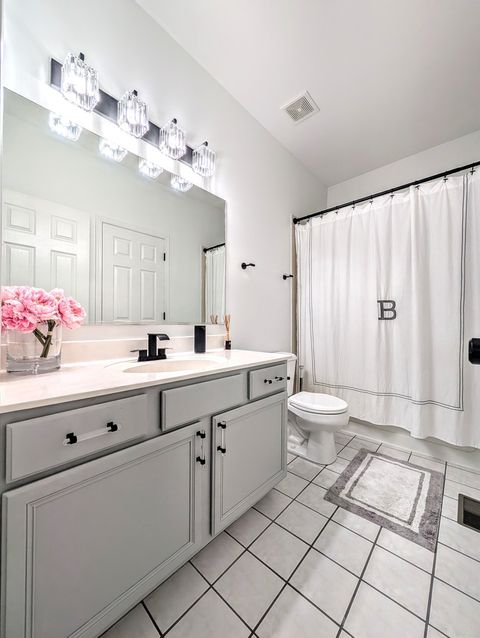 Tiny photo for 5520 Bear Claw Court, Hoffman Estates, IL 60192 (MLS # 12475028)